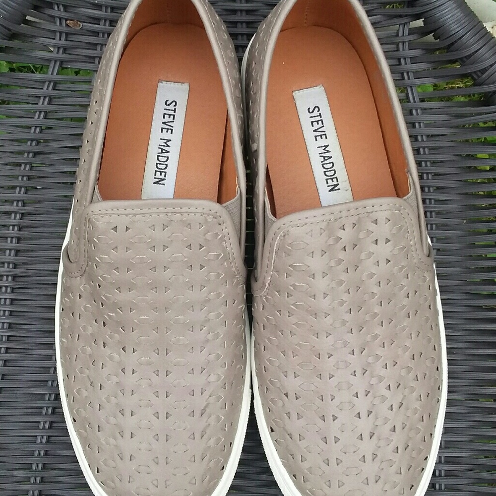 Steve Madden tan ladies sneakers size 8